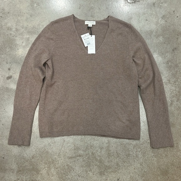 NWT Treasure and Bond V Neck Sweater Brown Shiitake Mushroom Size M - Picture 2 of 6